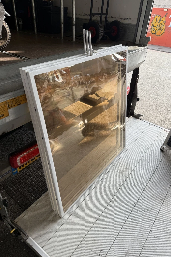 4x4 flag frames Aluminum on set