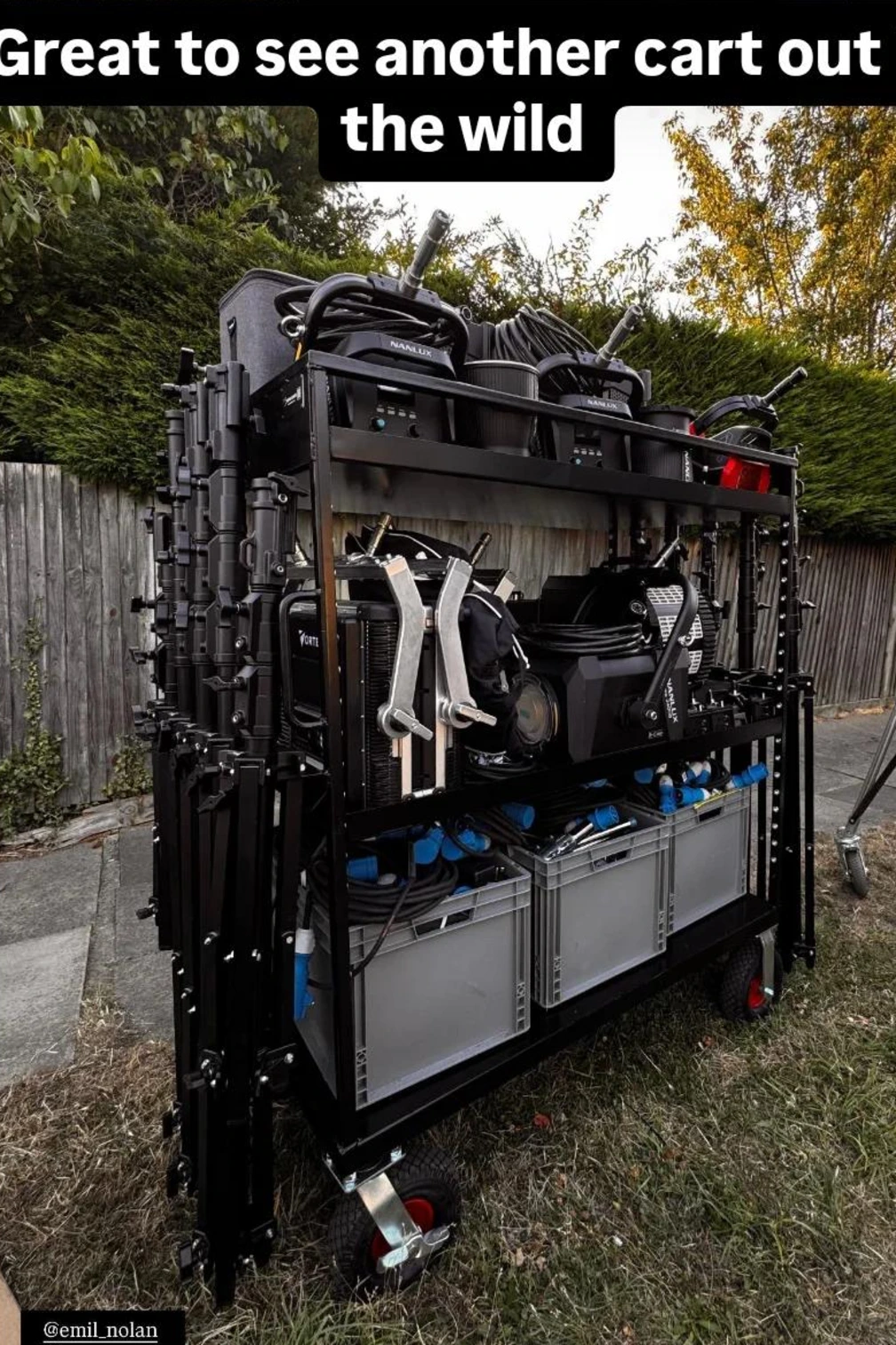 modular Hippo Cart on set